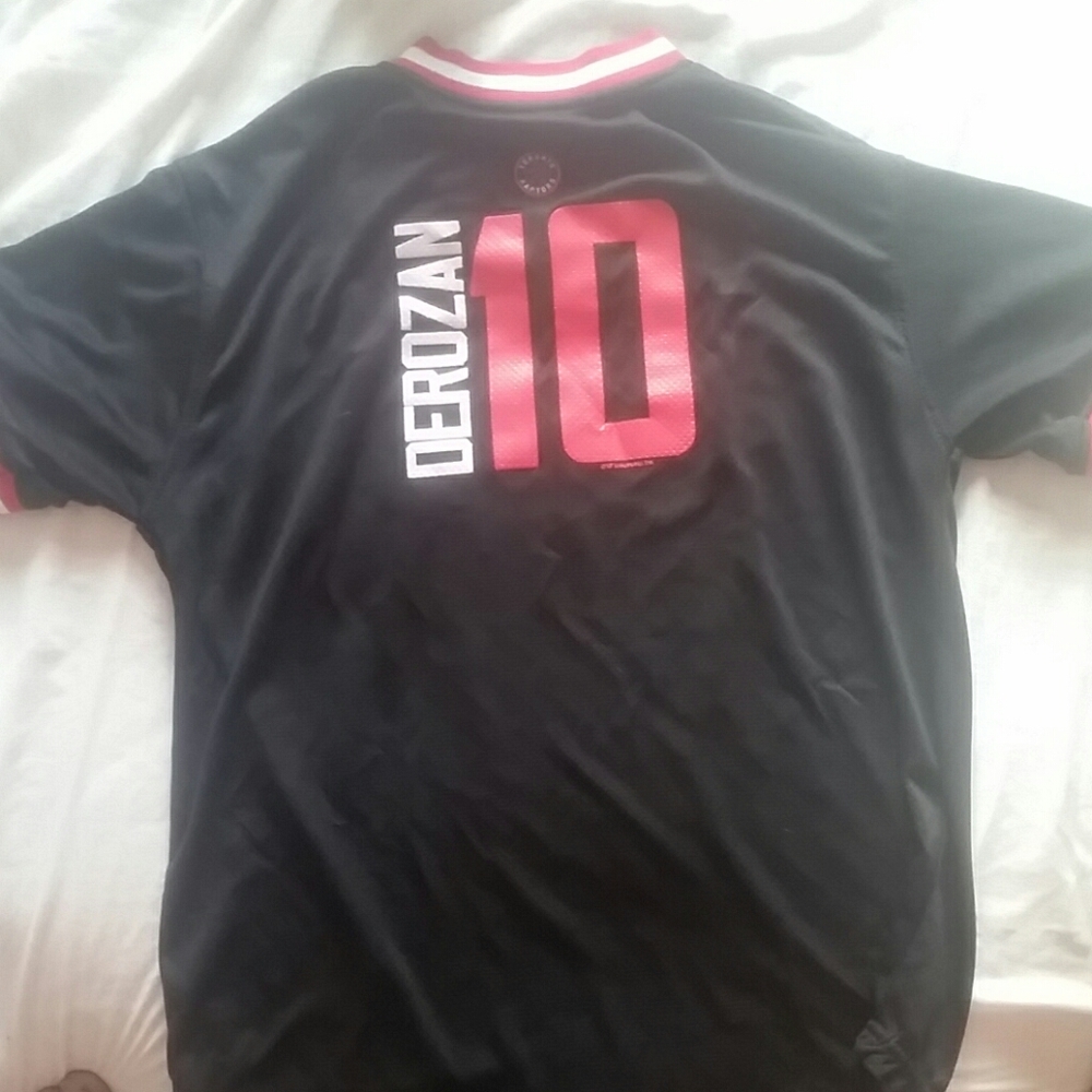 Raptors jersey - Picture 2 of 2